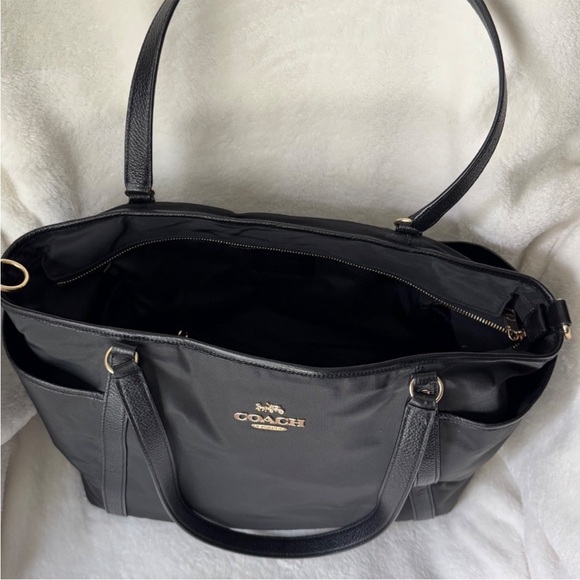 Coach Black Nylon Diaper Bag with Changing Pad *LIKE NEW* - Picture 4 of 15